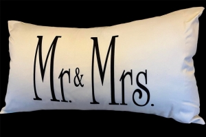 Mr & Mrs Pillow